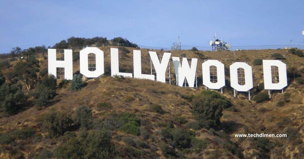 Hollywood Sign Dimensions